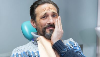 can implant be placed immediately after extraction