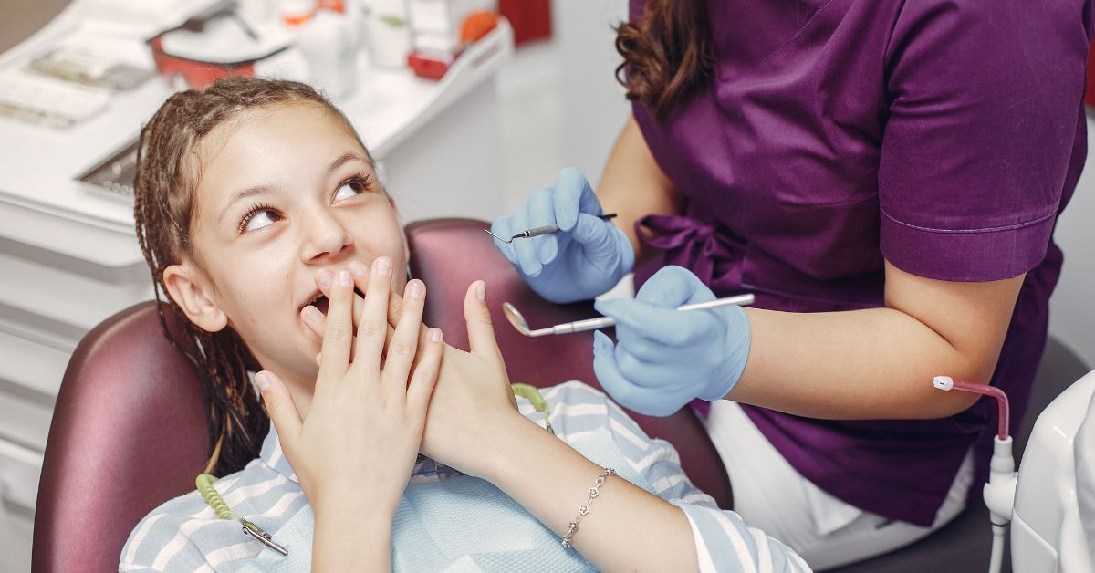 how long does it take for wisdom teeth holes to close
